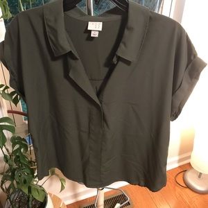 🔴 a new day Olive Green Top - size L